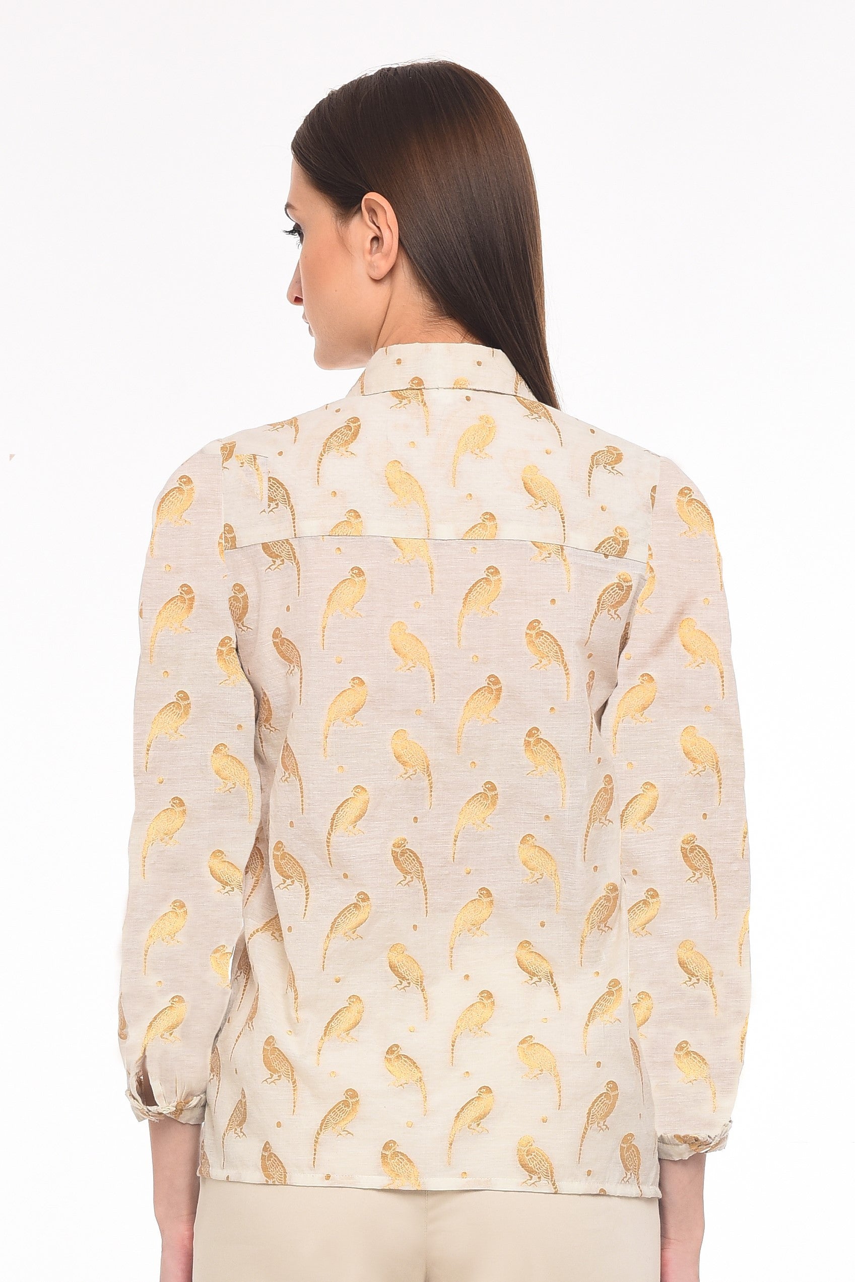 Summer shirt with bird patterns