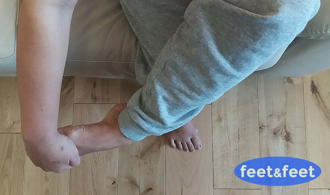 This Simple Stretch May Be the Quickest Cure For Plantar Fasciitis —  Feet&Feet