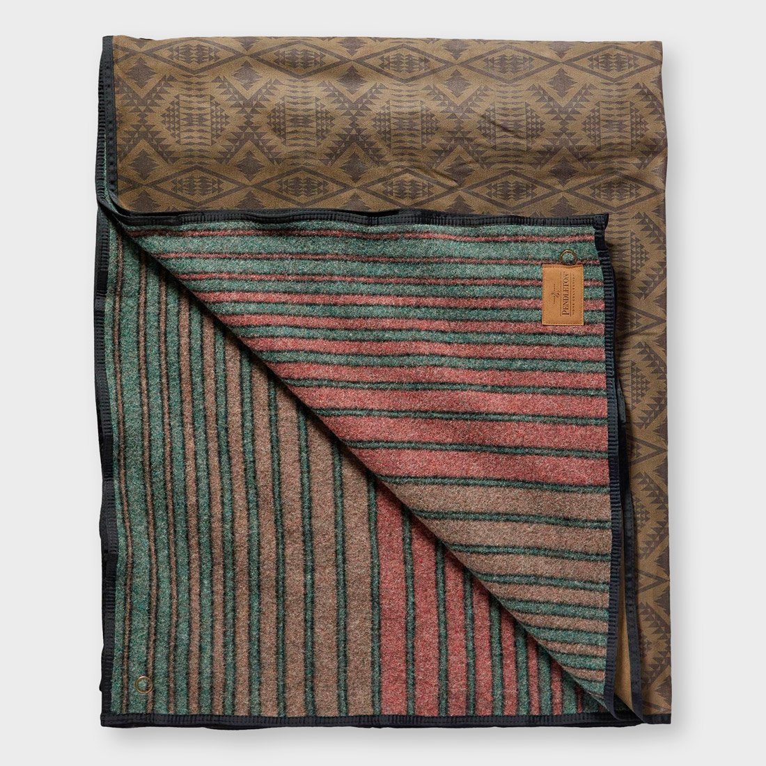 Download Pendleton Yakima Roll Up Camp Blanket Hemrich Stripe - Wayward
