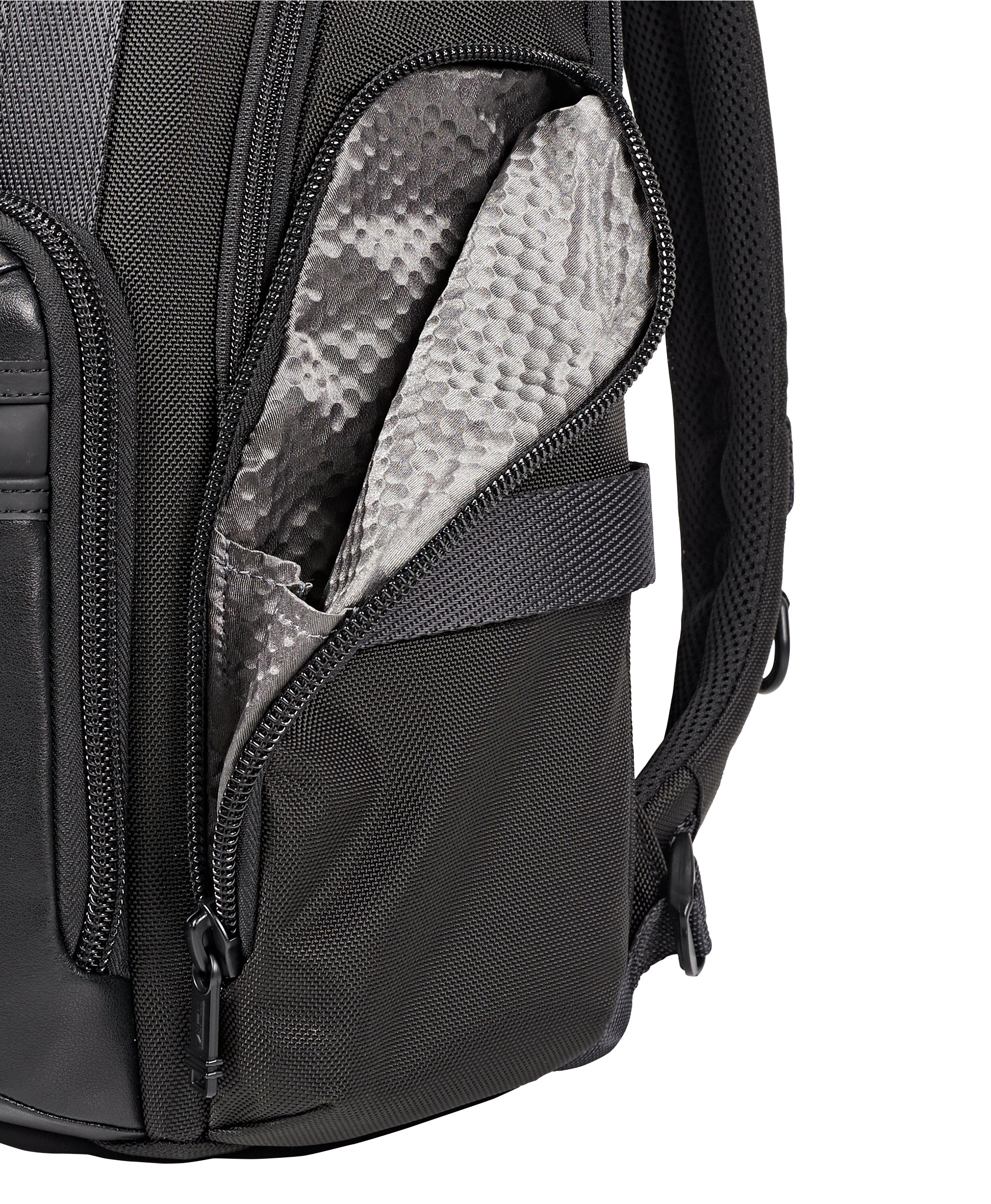 tumi alpha bravo shepard deluxe brief pack