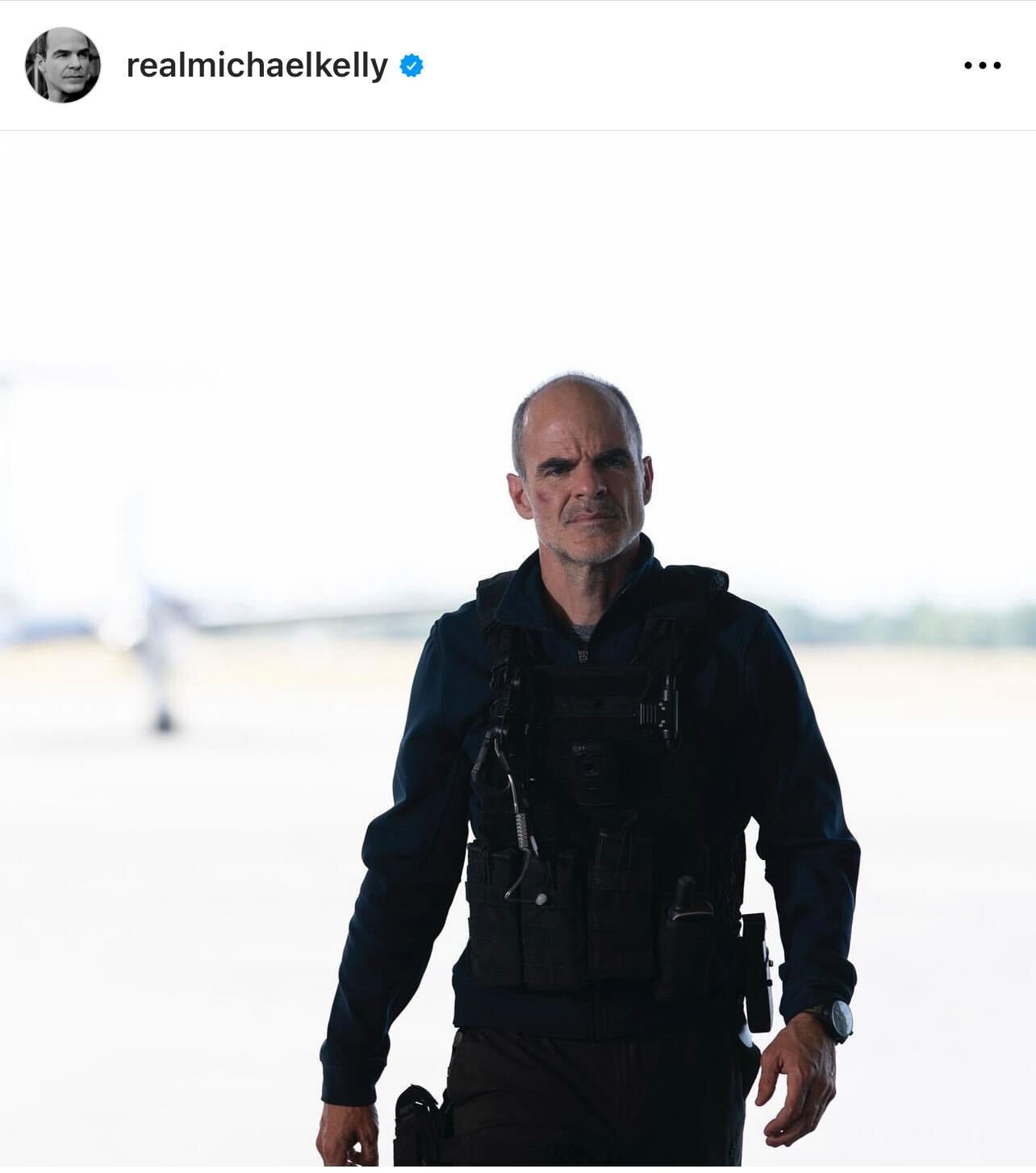 michael kelly wearing vortic watch in jack ryan