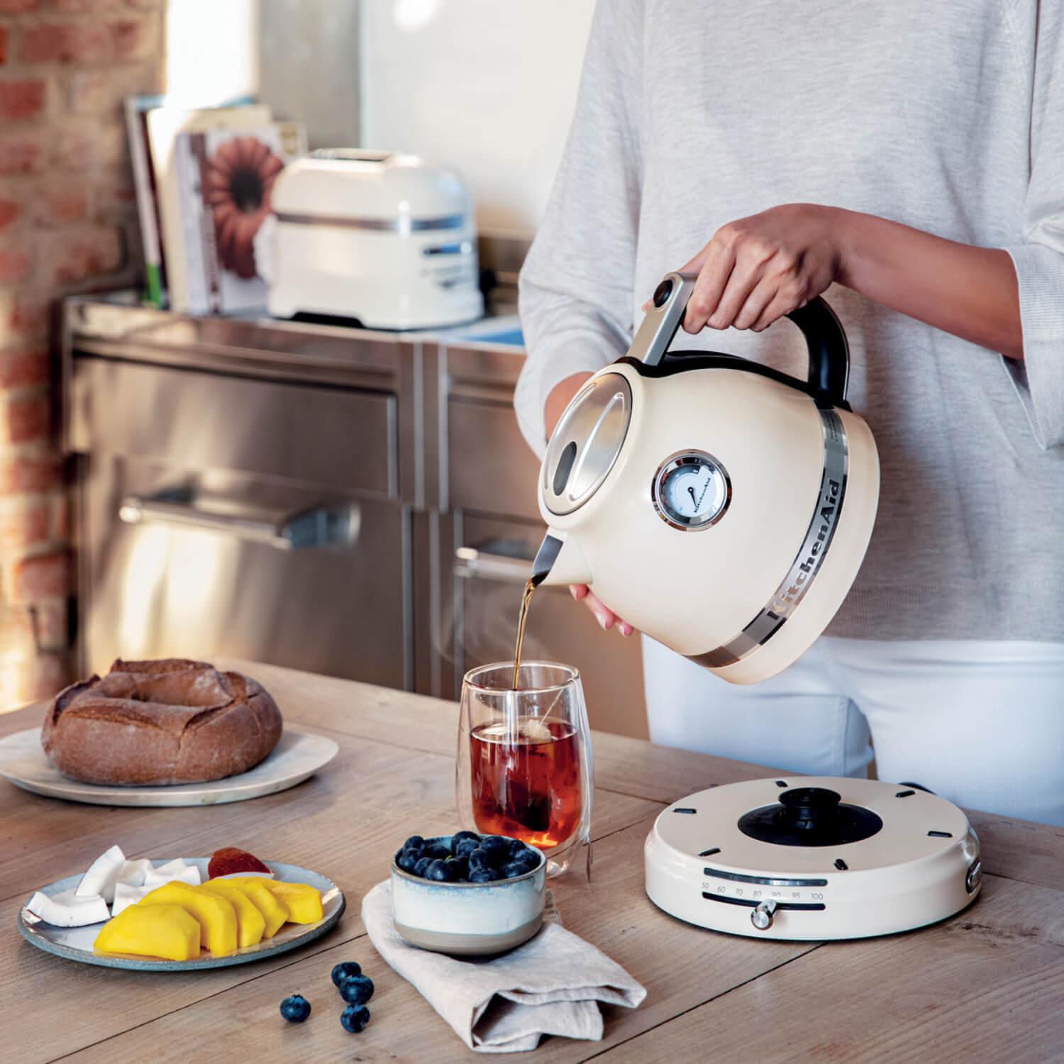 russell hobbs clear illuminating glass kettle