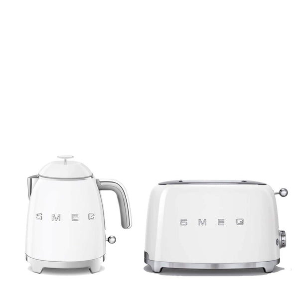 SMEG Matte White 1.7L Kettle KLF03WHMUK