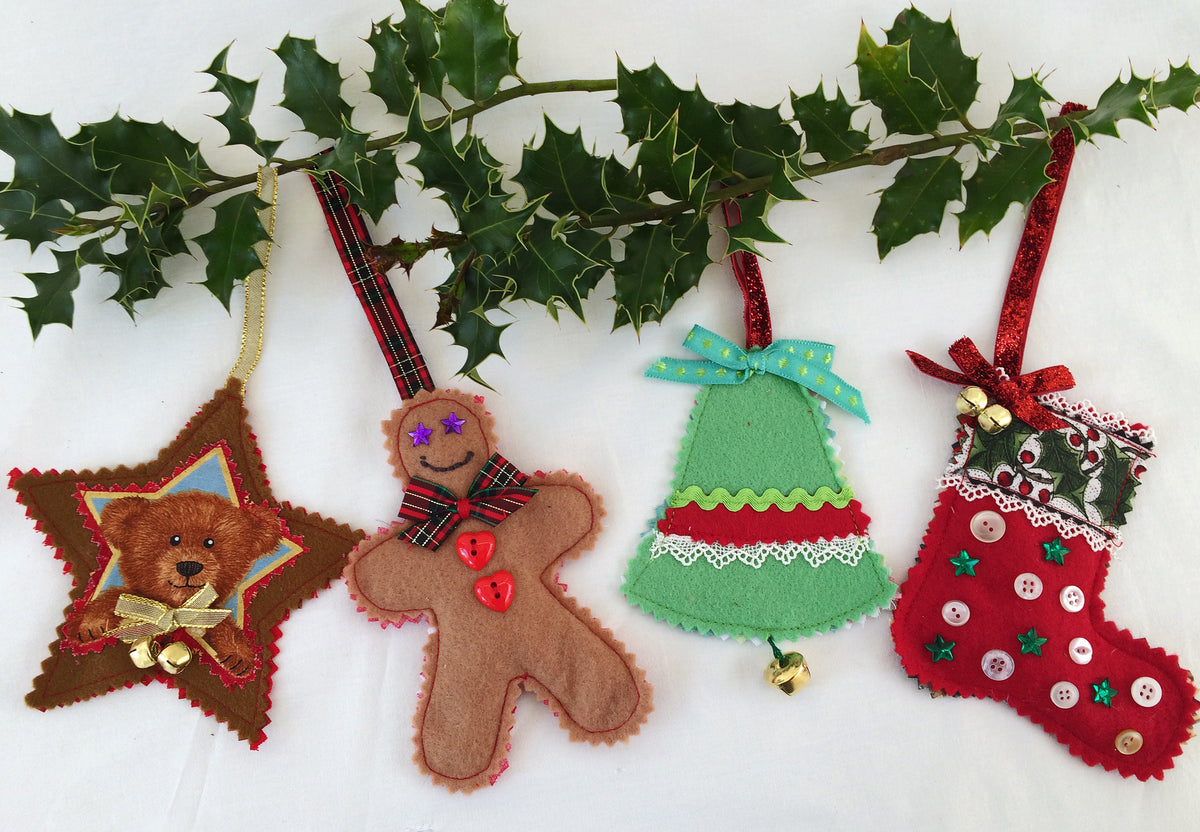 Z FREE PATTERN DOWNLOAD for Christmas Tree Decorations in 4 designs