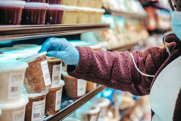 Examining food label