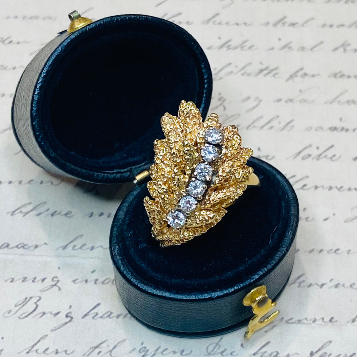 Vintage 14K Gold Diamond Feather Ring