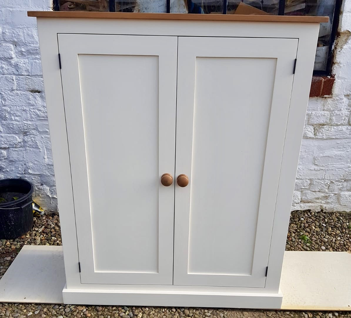 Shaker Style Low 2 Door Hallway Shoe Cupboard to match