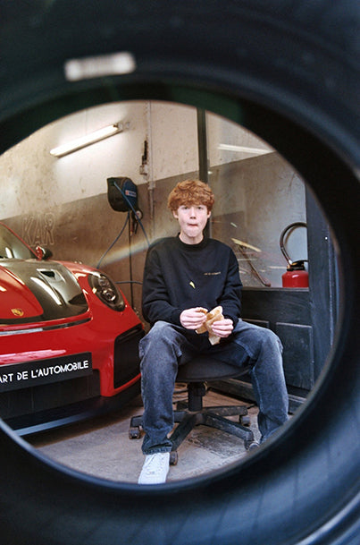 LOOKBOOK - KAR / L'ART DE L'AUTOMOBILE - CLASSIC GARAGE CREWNECK REVER