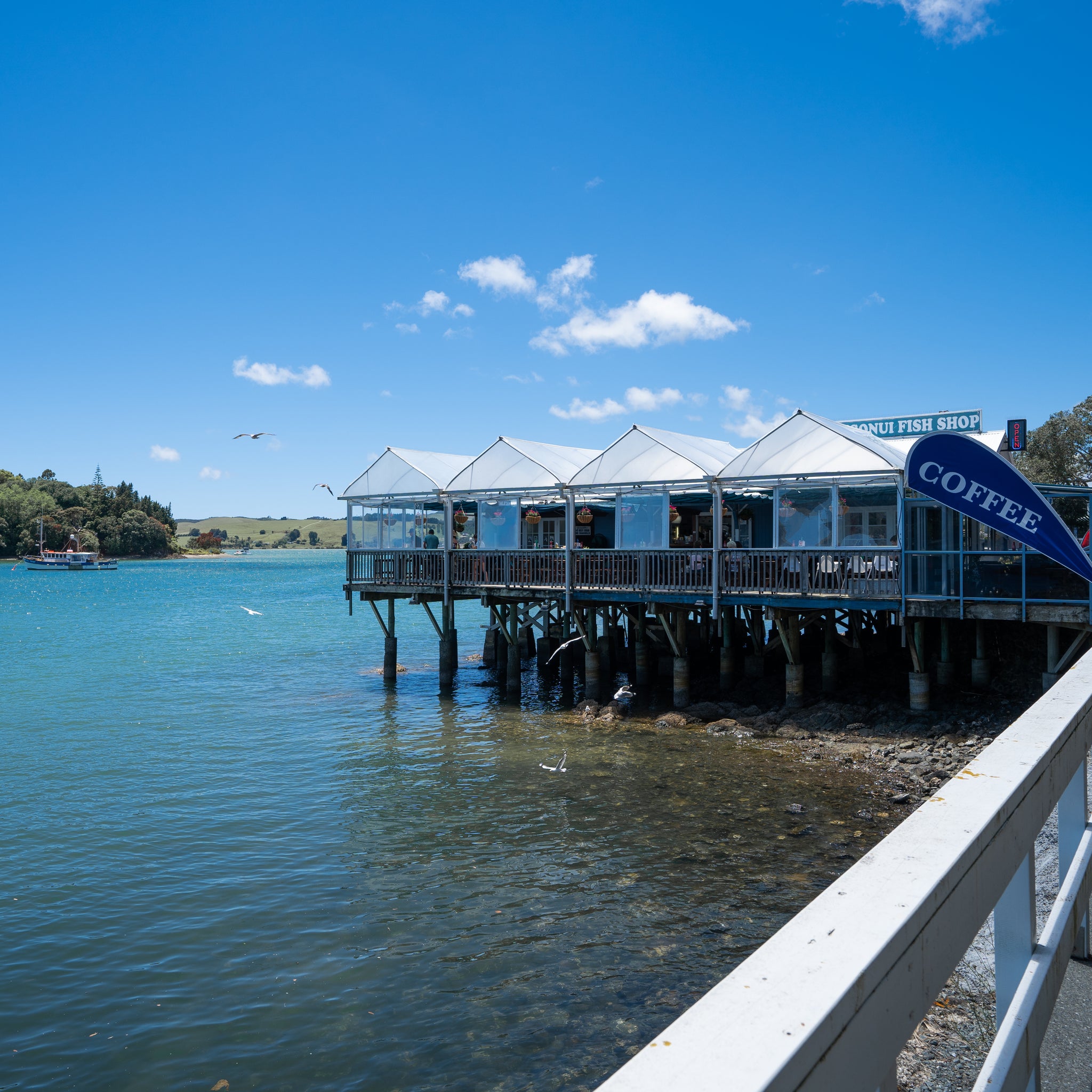 mangonui fish and chips shop