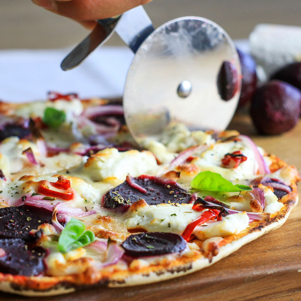 Low calorie goat's cheese pizza