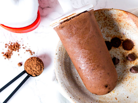 vegan creamy fudge pop recipe with reishi powder and hazelnut milk