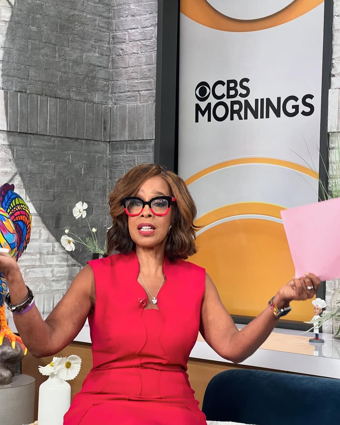 Does Gayle King wear a wig every day