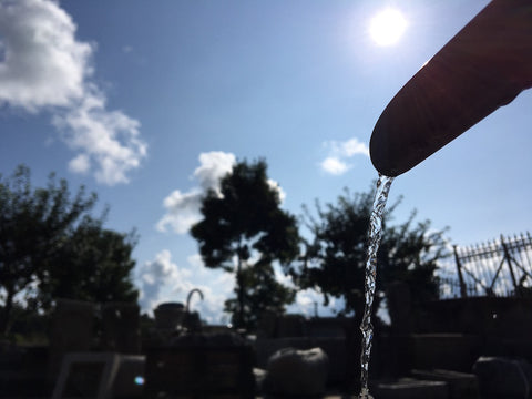 Wassereinlauf für Granitbrunnen