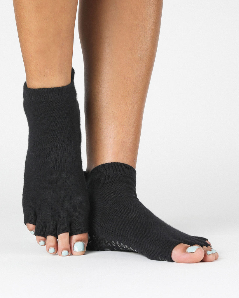 Pointe Studio | Karina Dance Grip Socks | Pointe Studio