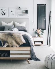 Black and White Bedroom | scooms