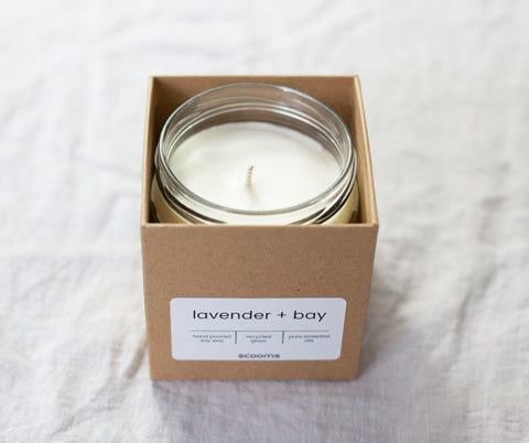 Natural scented candle in box | scooms