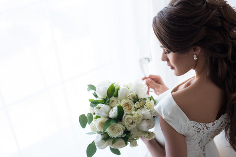 Bride in classic pearl jewellery