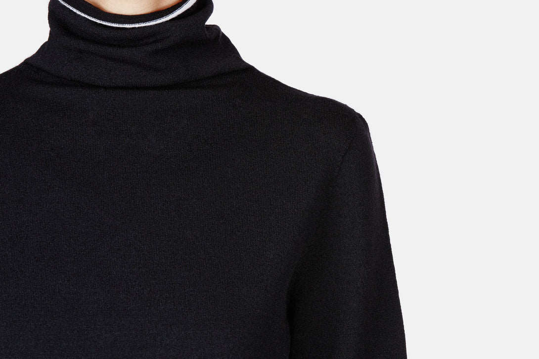 Sweater 01 Line Turtleneck - Black – The Line