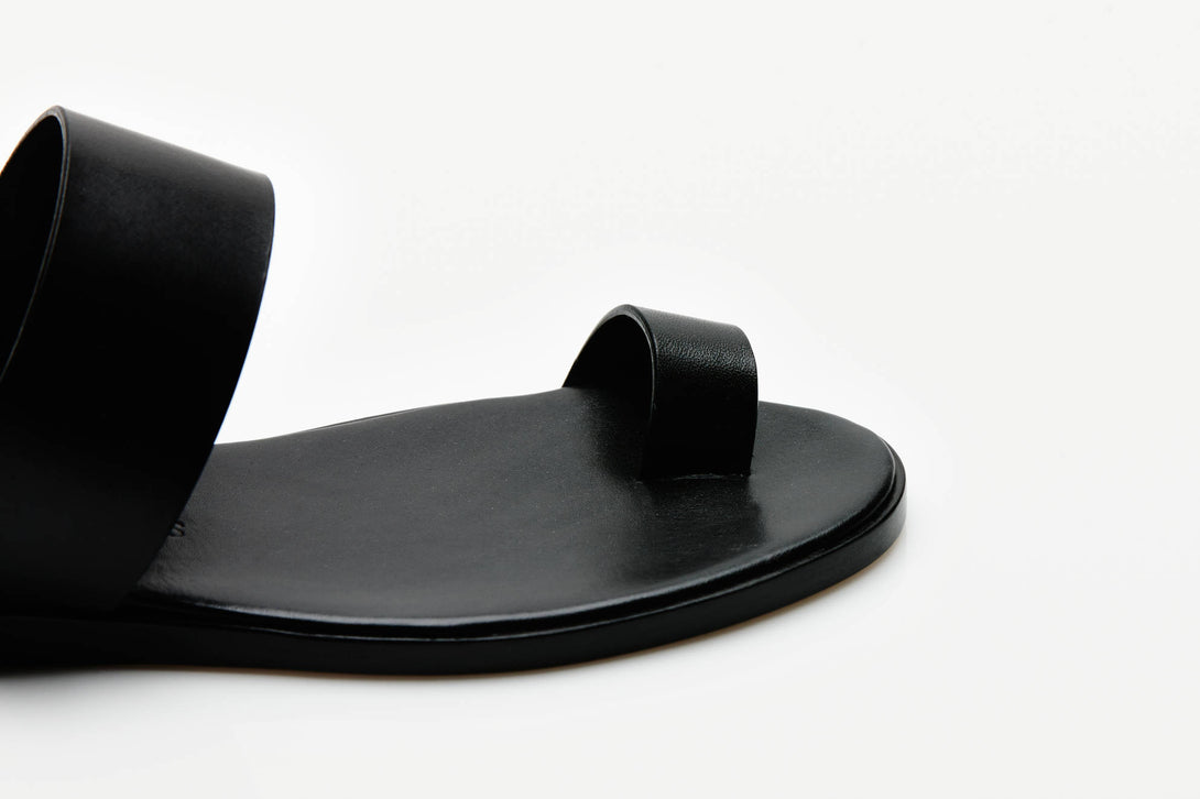 Minimalist Sandal - Black – The Line