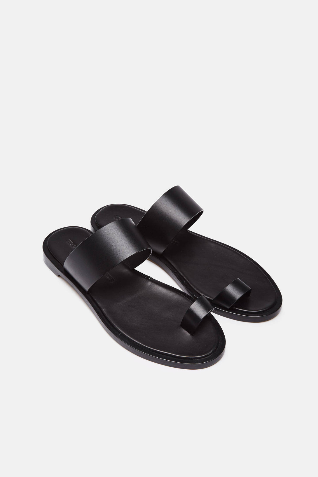 Minimalist Sandal in Leather - Black – The Line