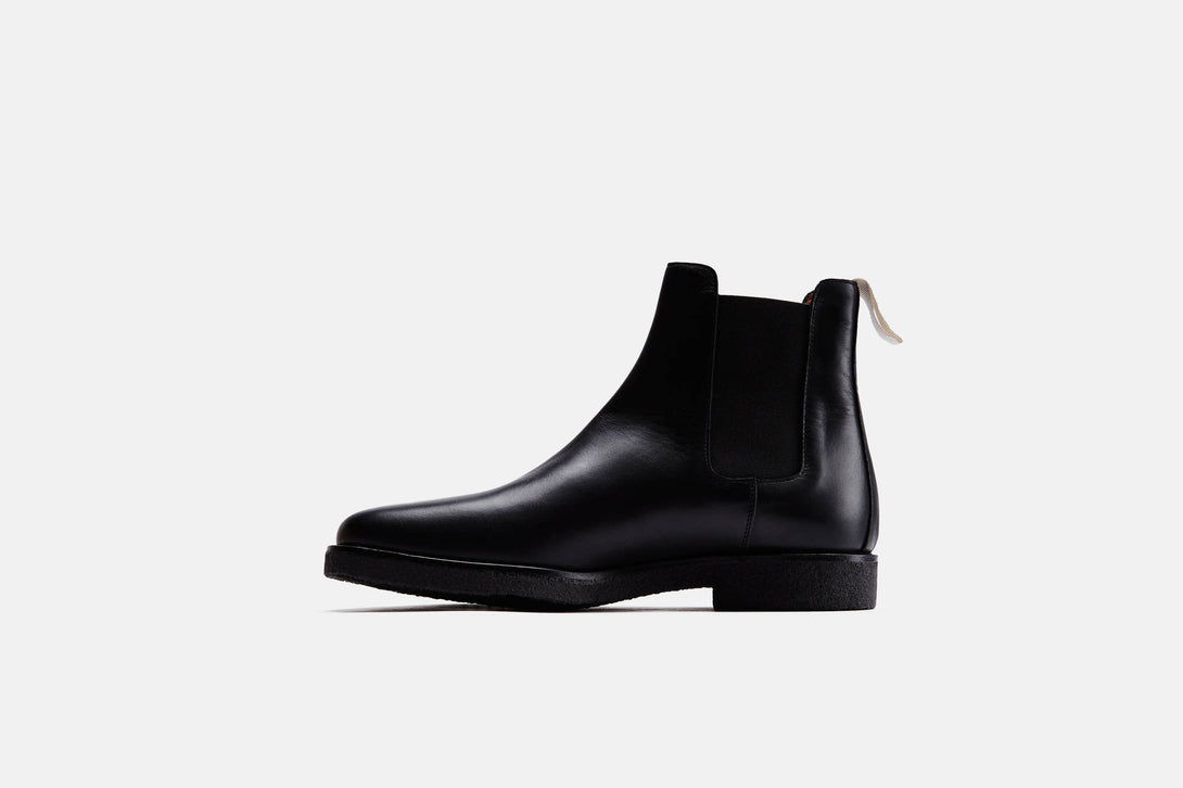 Chelsea Boot in Leather - Black – The Line