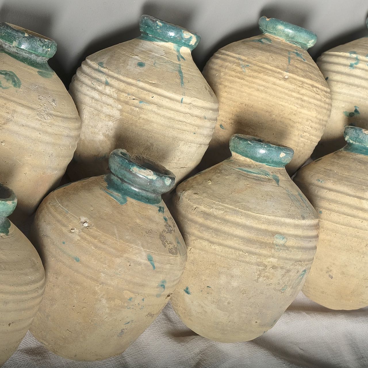 Small semi-glazed antique oil jar ( Perulera )