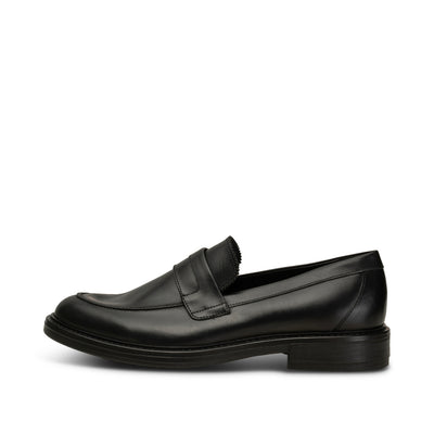 https://cdn.shopify.com/s/files/1/1723/3421/files/Stanley_Loafer_Leather-Loafers-STB2284-110_BLACK_400x.jpg?v=1683617344