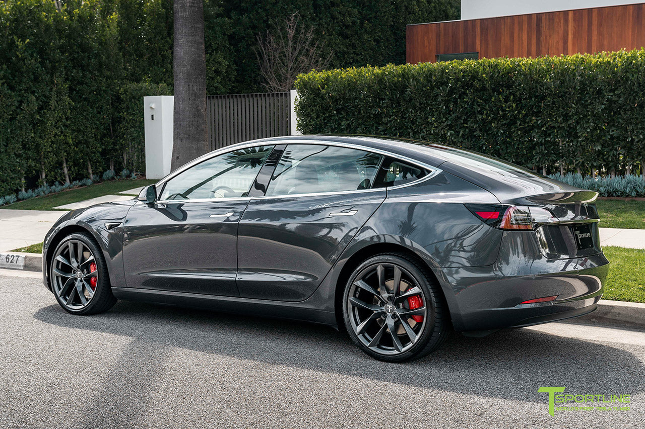Midnight Silver Metallic Tesla Model 3 with Space Gray 20" TSS Flow Fo