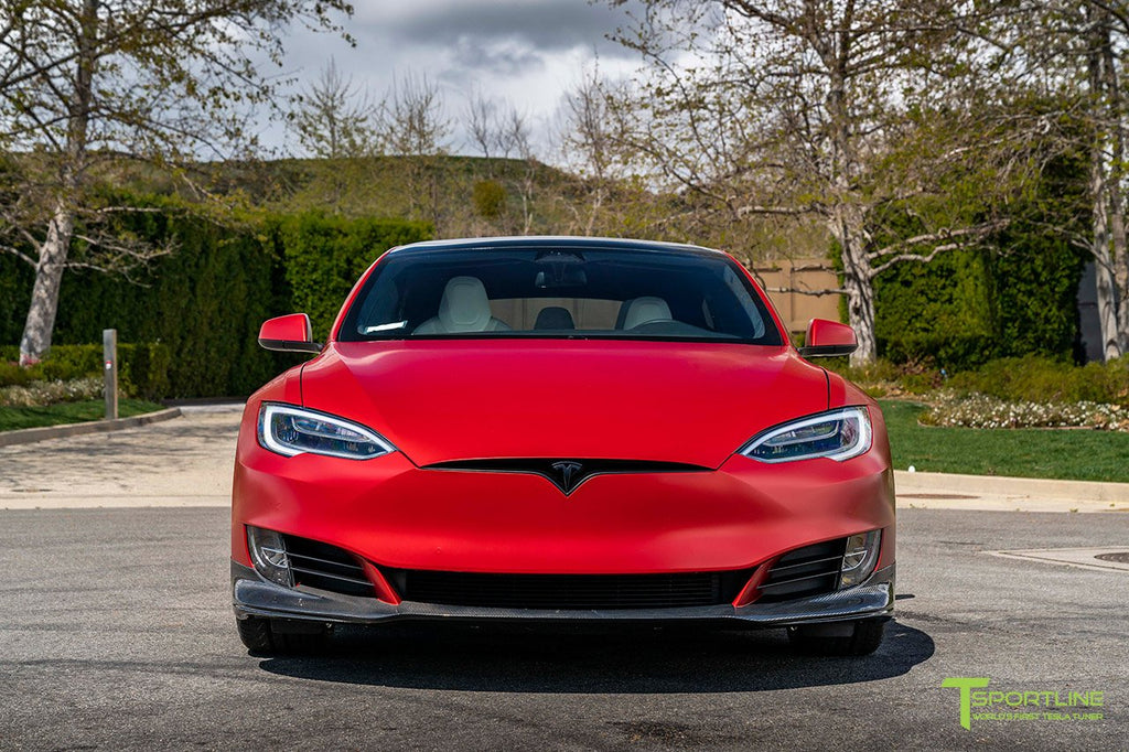 Total covering 3M - Satin Vampire Red sur une Tesla model 3 de Lyon -  ADForme