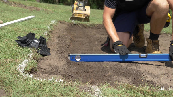 Terrace, trench, tuffblock, safety footwear, gloves, soil, compactor, build