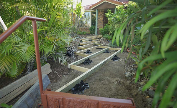 deck with vegetation