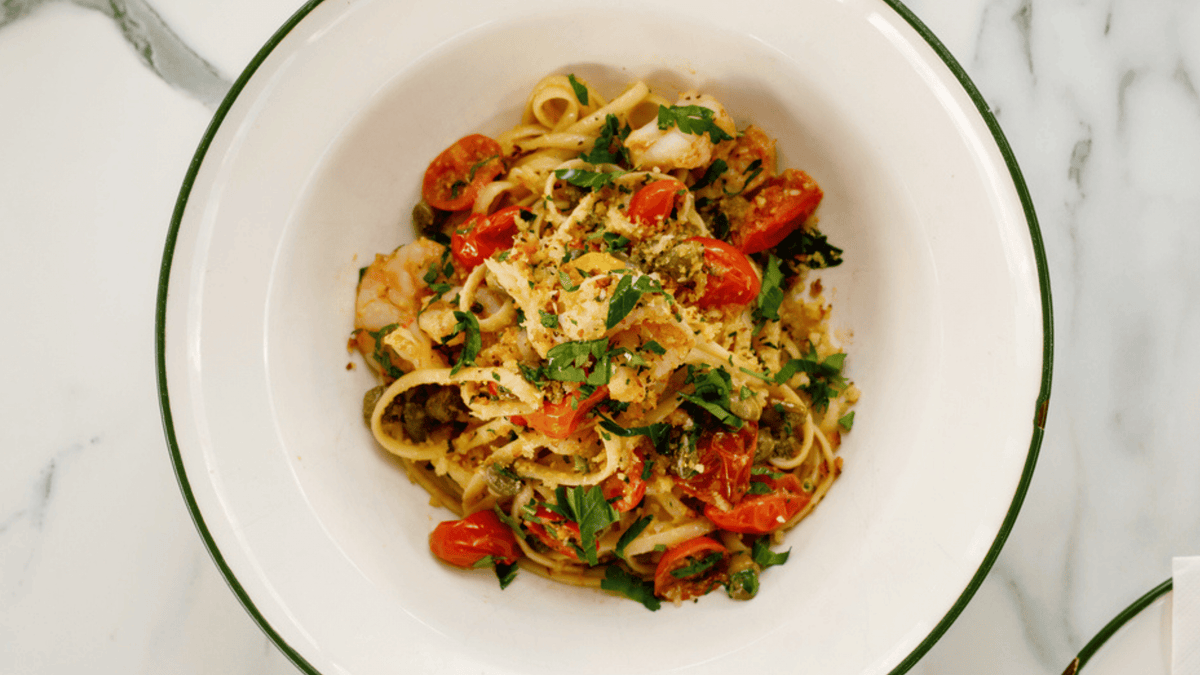 Garlic Prawn Linguine - Pasta Evangelists