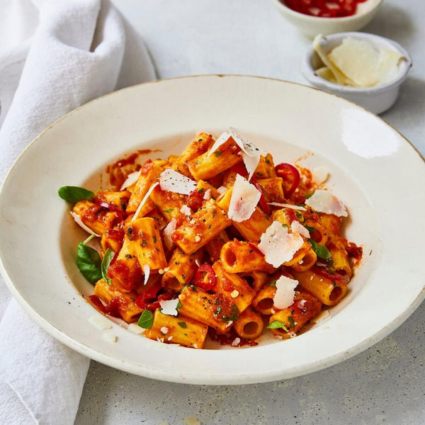 pasta evangelists - How to Pair Your Pasta with the Perfect Sauce - maccheroni with tomato