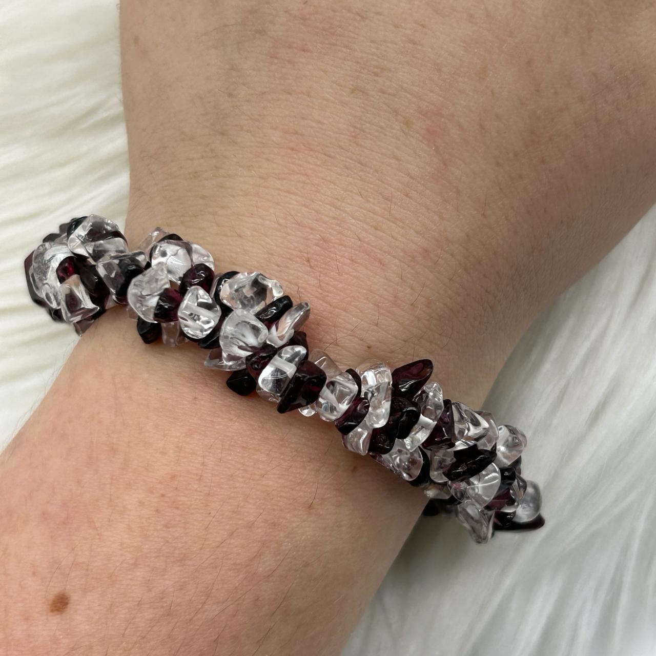 Garnet and Clear Quartz Chip Gemstone Bracelet