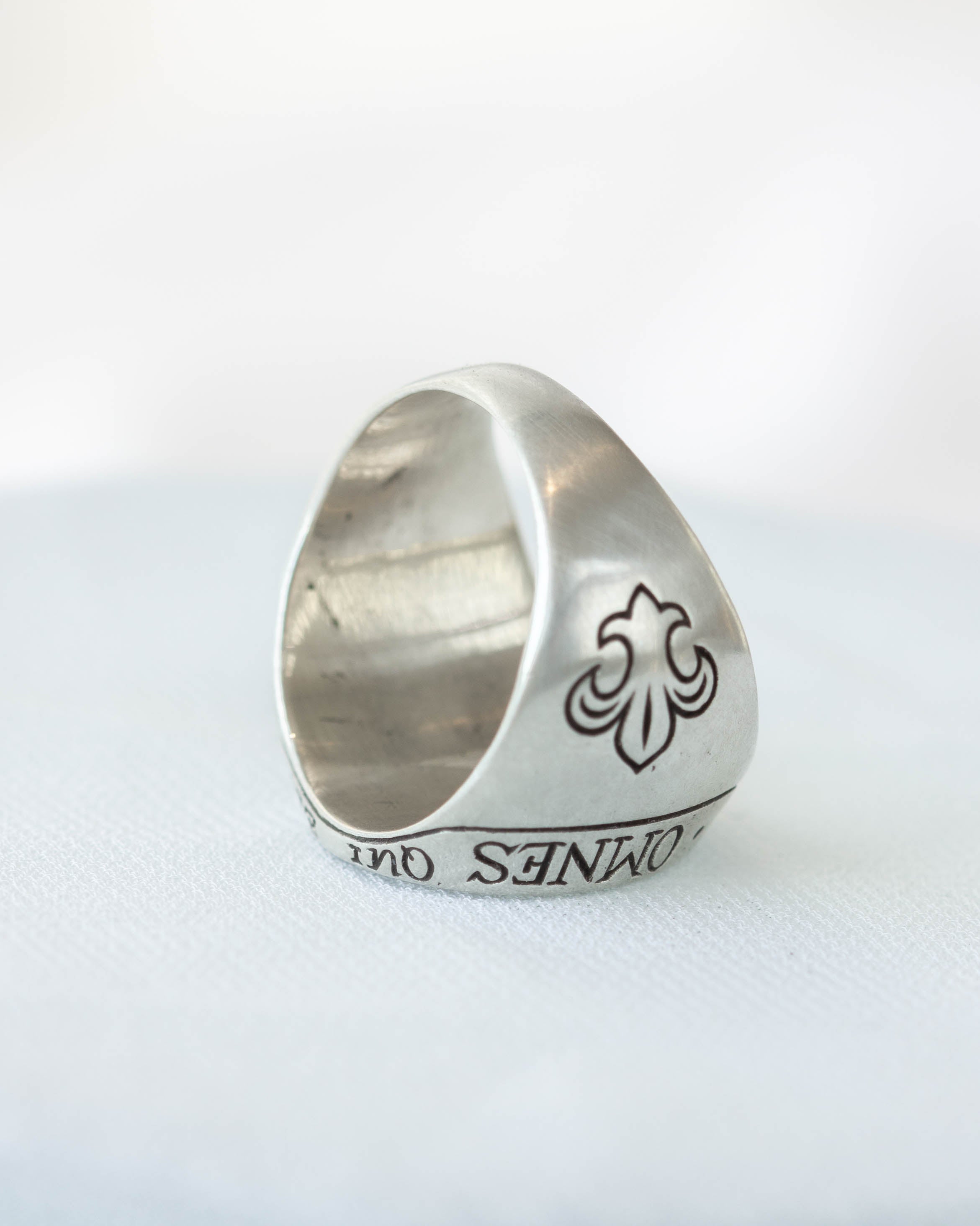 Compass Signet in Silver