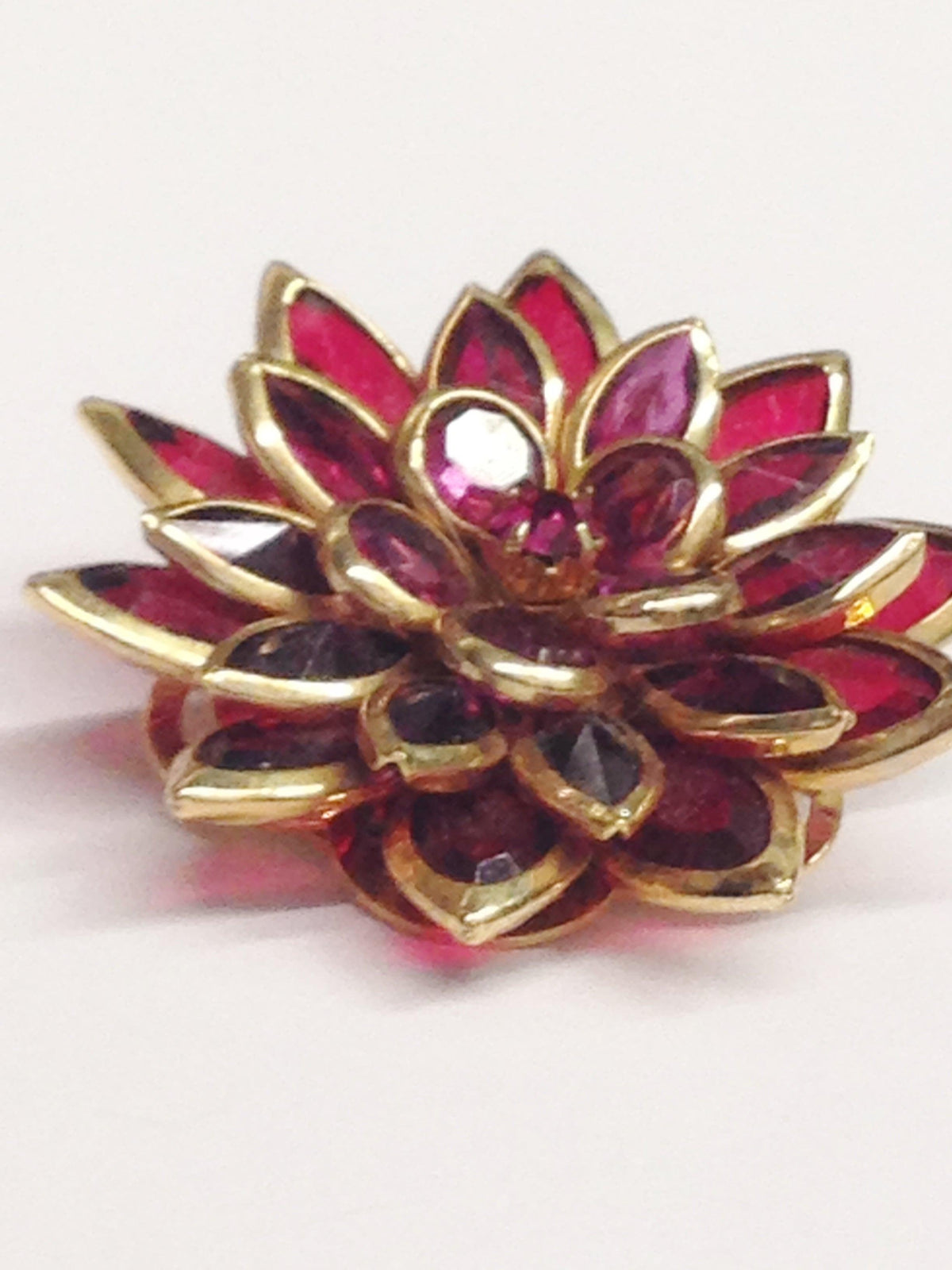 Vintage Avon Silver Tone Necklace With Pink Rhinestone Flower 