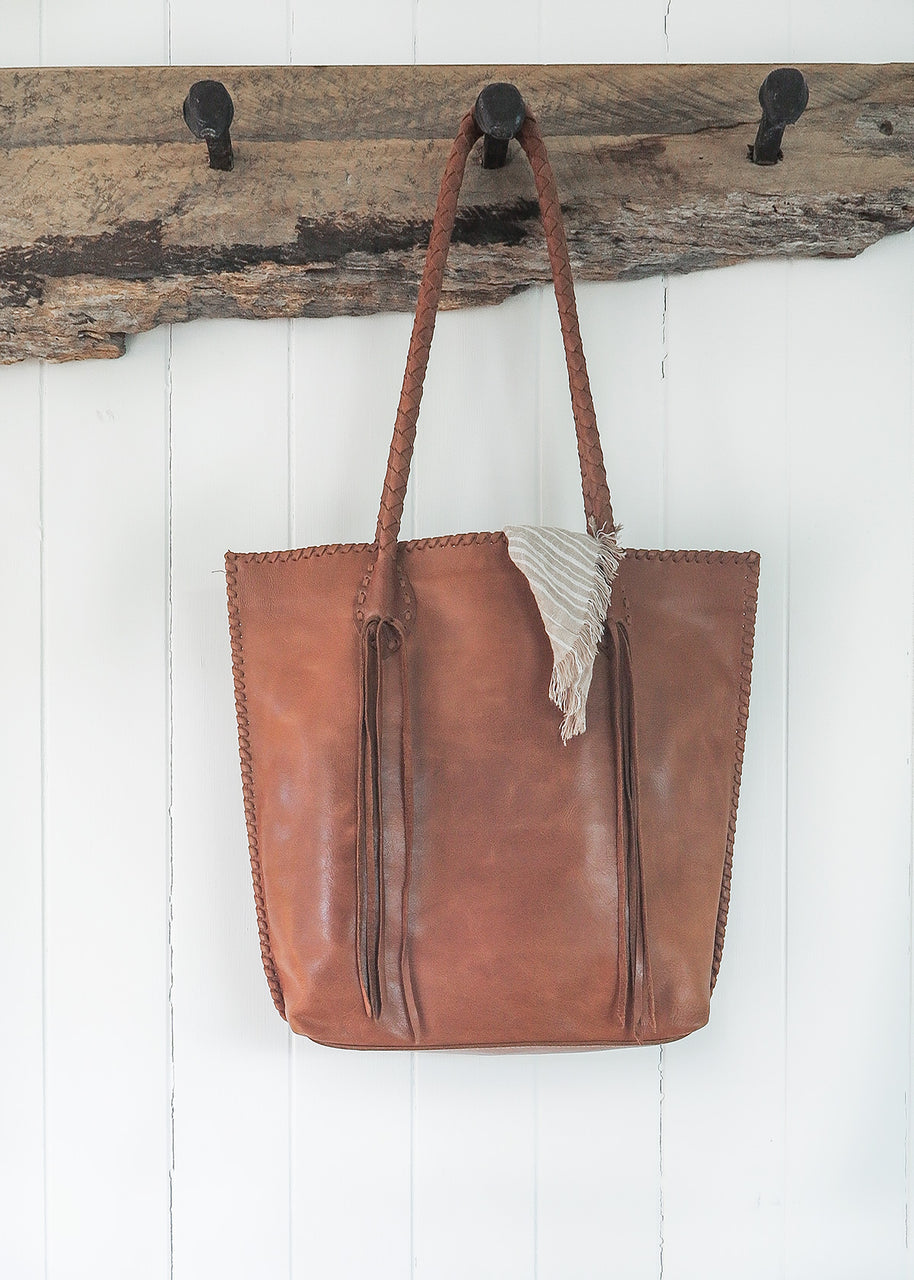 tan leather handbag