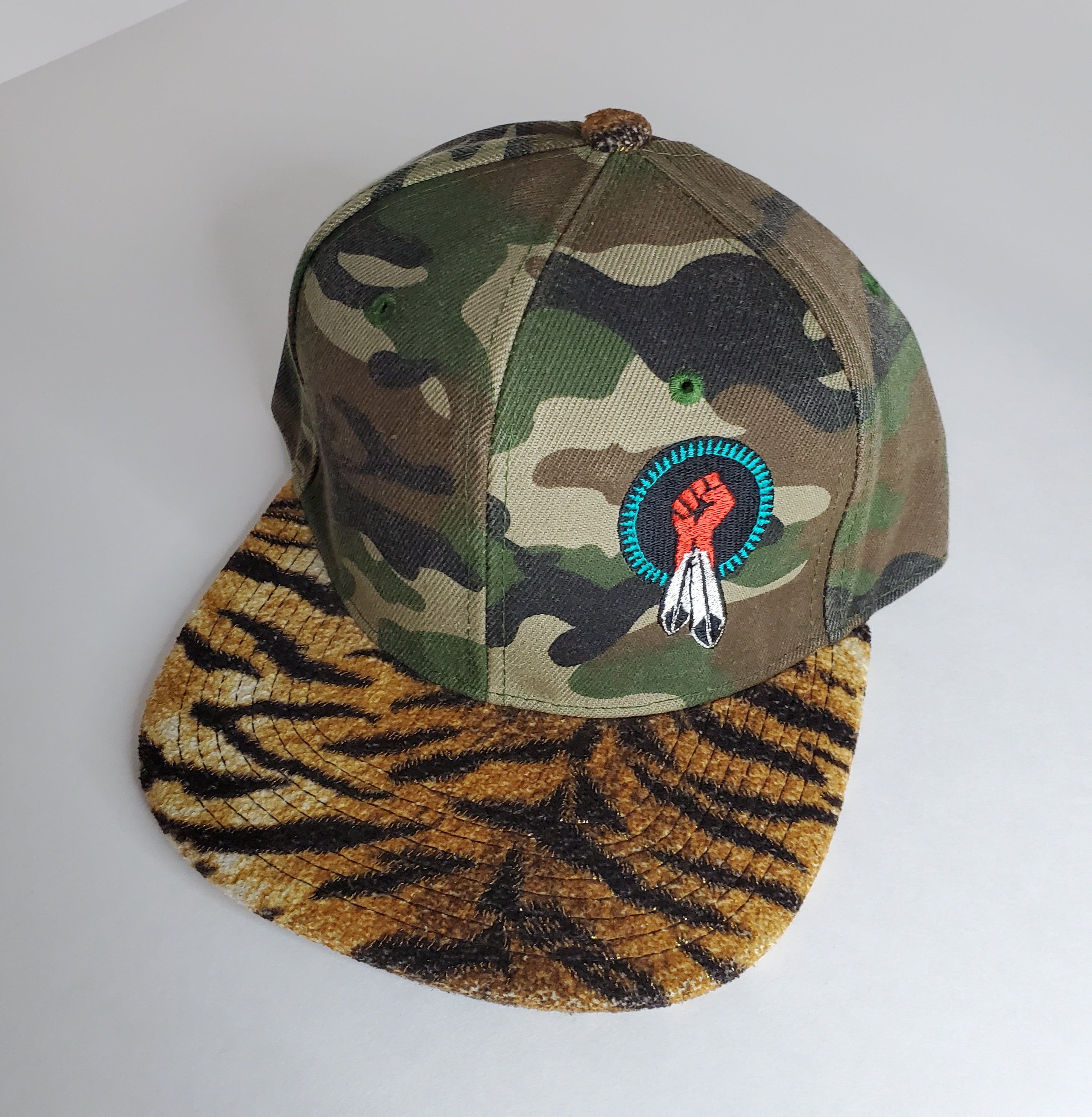 N8V MOVEMENT cap embroidered camo tiger snapback