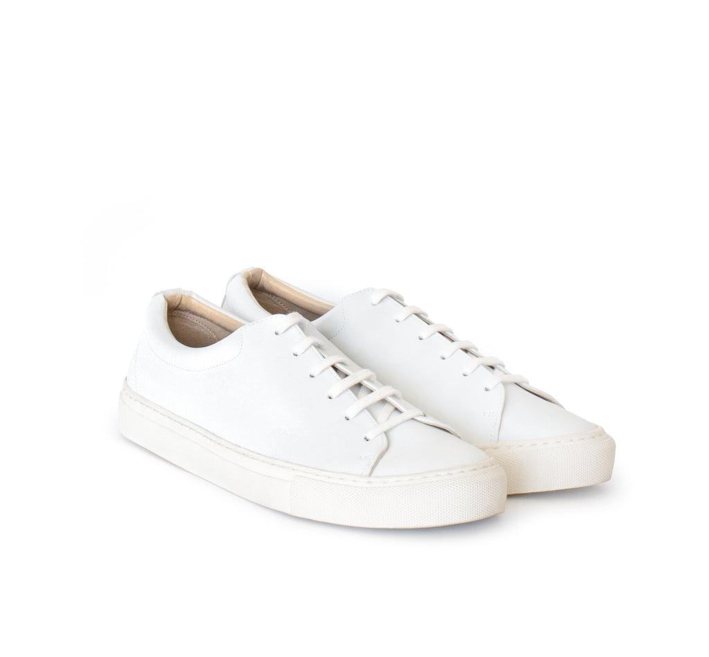 Low Sneaker White – Sydney Brown
