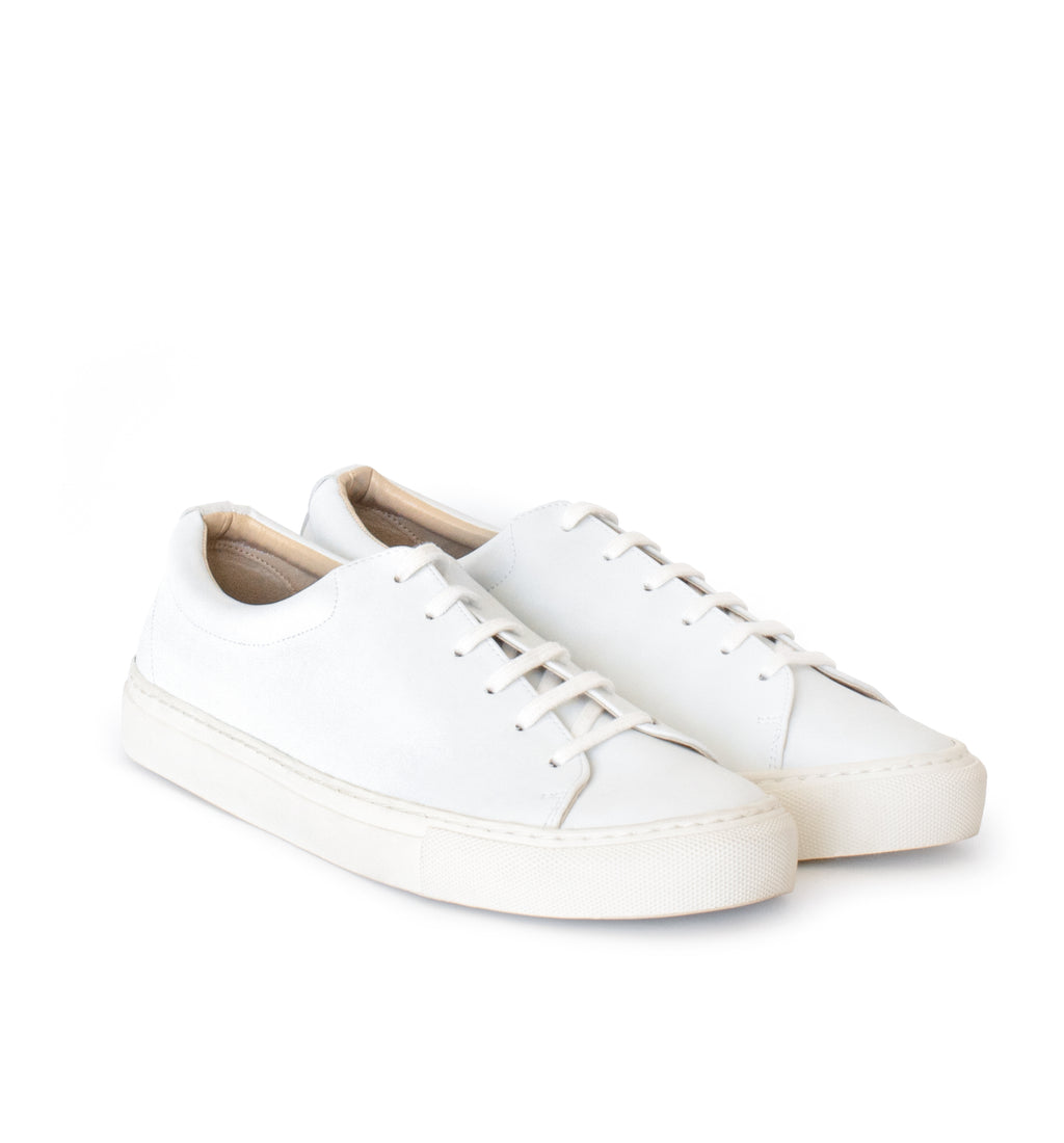 Low Sneaker White – Sydney Brown