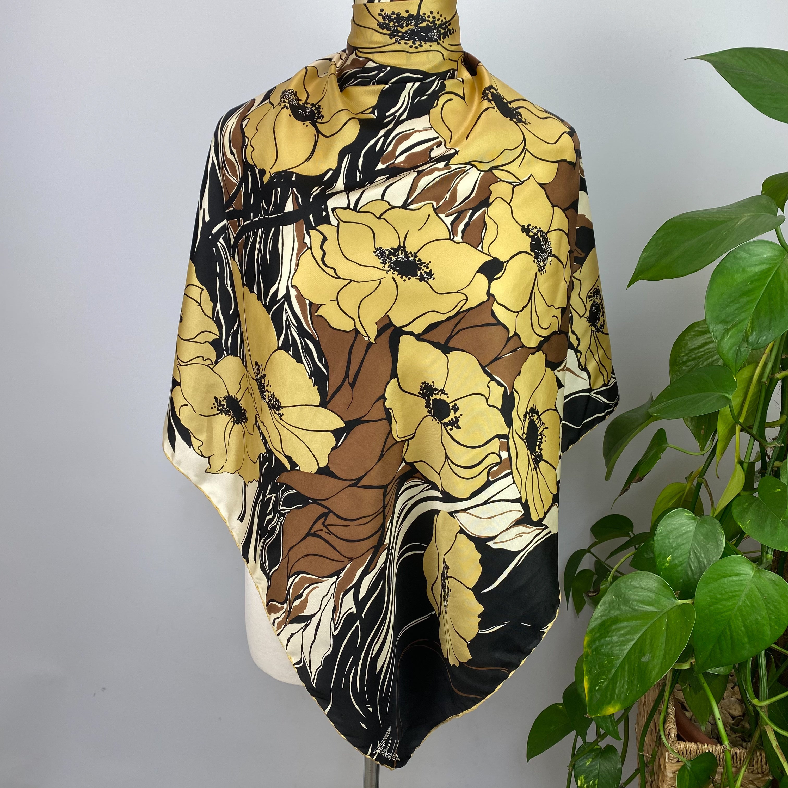 1970s Richard Allan Vintage Silk Scarf