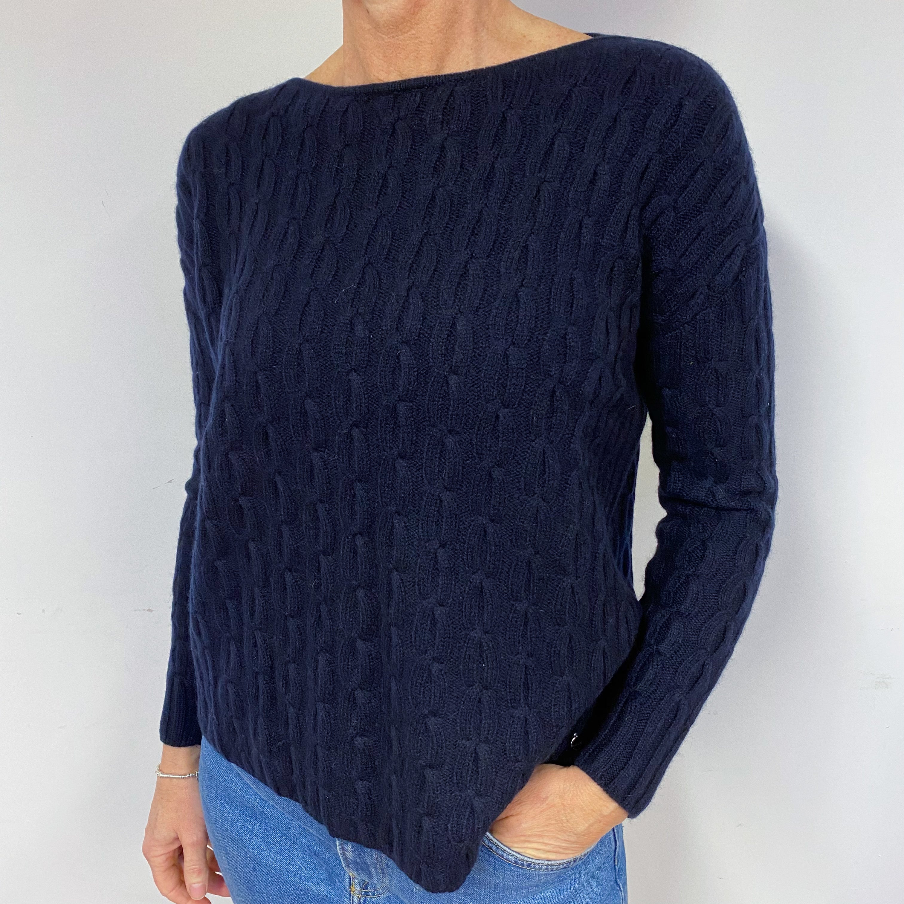 Asymmetric Chunky Cashmere Crew Neck Jumper Medium