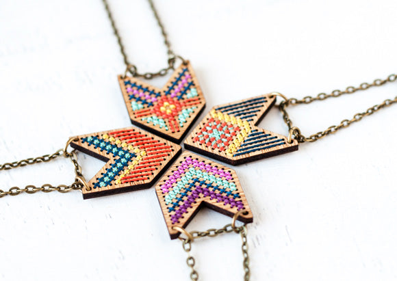 cross-stitch-jewelry-necklace-2