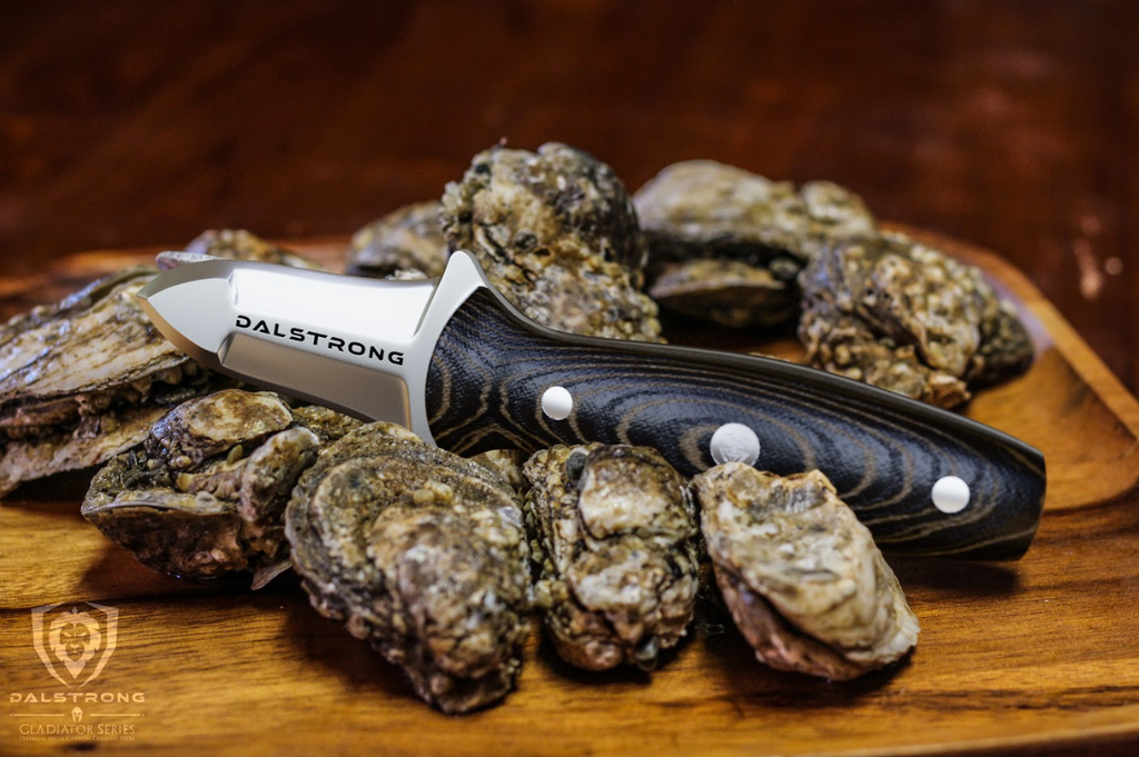 A photo of the Professional Shellfish & Oyster Shucking Knife 3" Gladiator Series with a bunch of oysters.