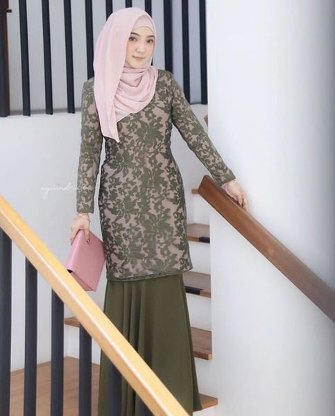 kebaya wisuda model baju kurung