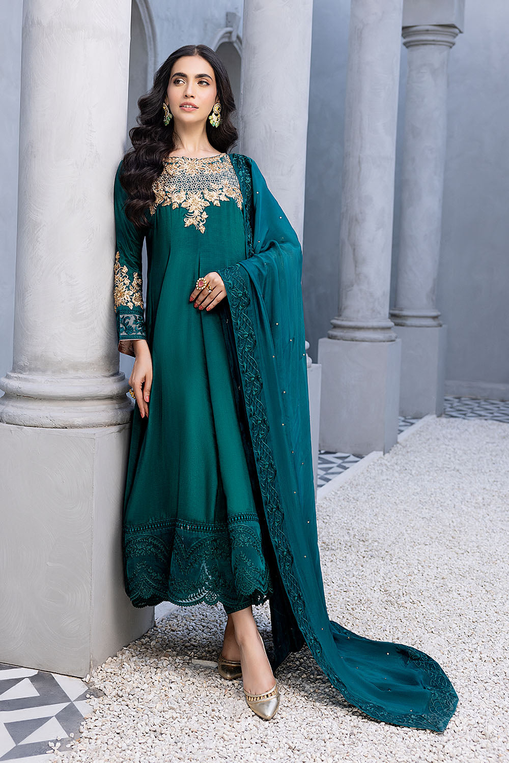 Classic Green Embellished Pakistani Salwar Kameez Dupatta – Nameera by ...