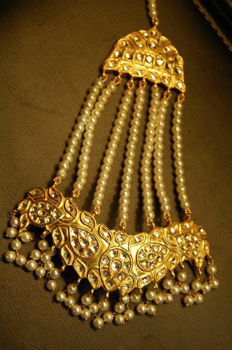 Antique Gold Plated Jhumar J4137