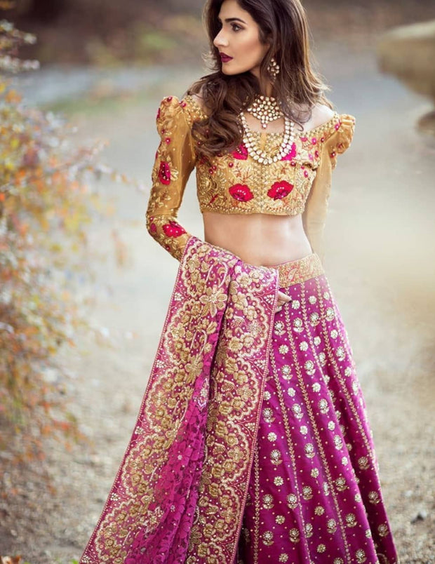 Buy Latest Royal Bridal Ghagra Choli Online – Nameera by Farooq