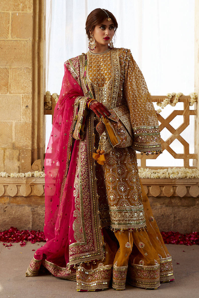 Pakistani designers mehndi dresses