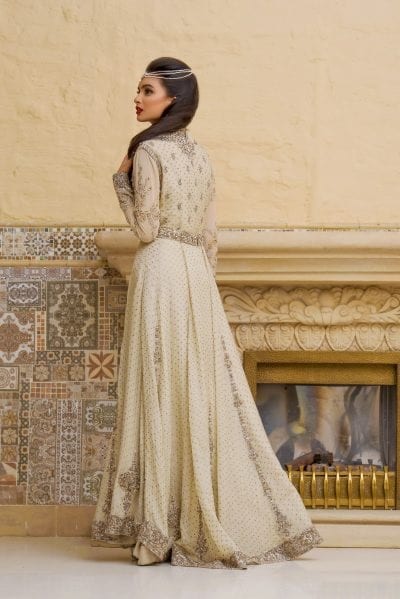 white maxi dress for wedding pakistani